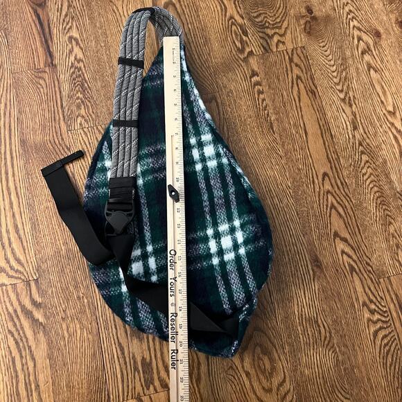 Kavu Rope Sling Bag Unisex Green Multi Flannel Plaid Adjustable Crossbody Strap - Picture 5 of 8